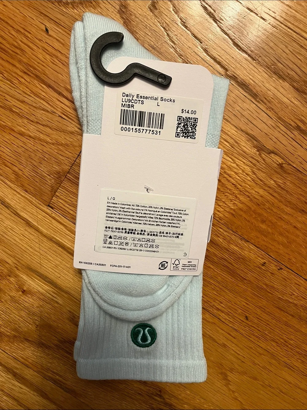 lululemon athletica Light Mint Crew Daily Essential Socks. NWT